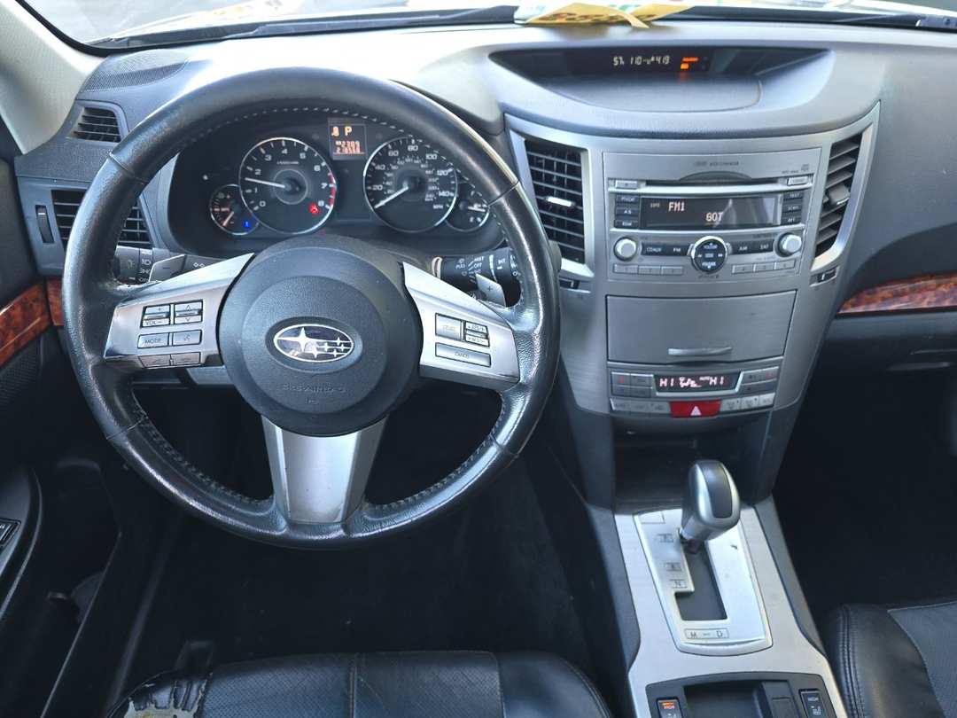 2011 Subaru Outback 2.5i - Image 13