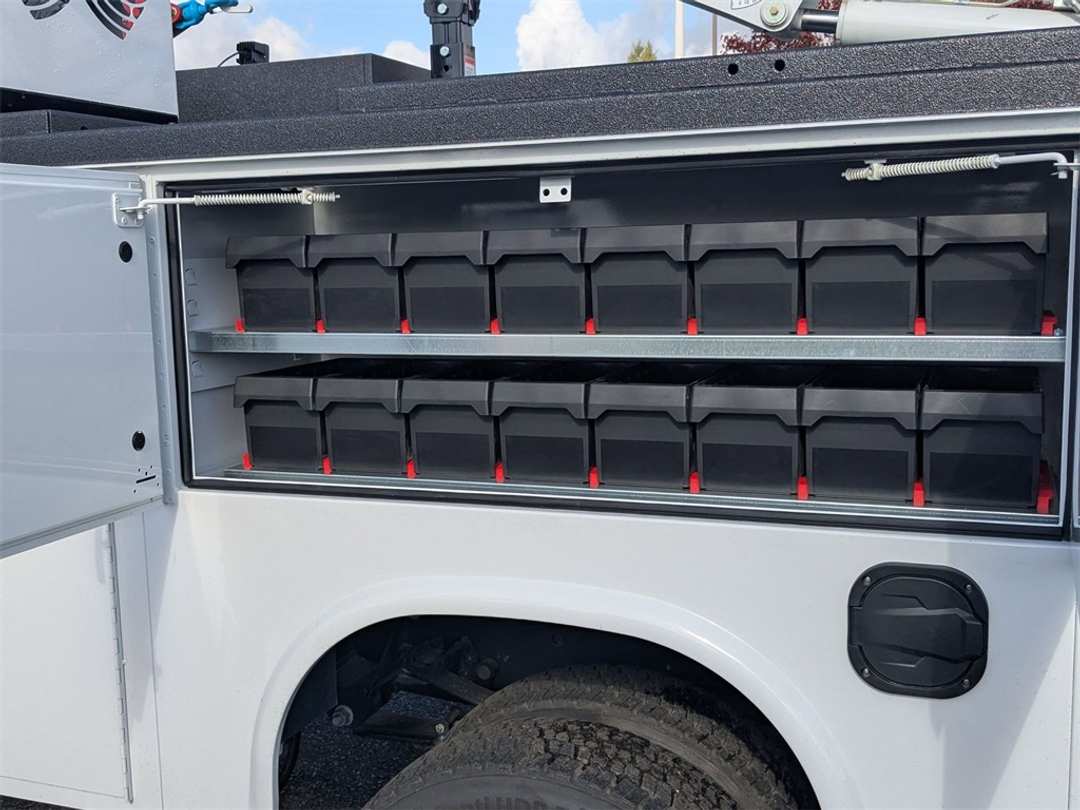 2026 Ford F-550Sd XL - Image 15