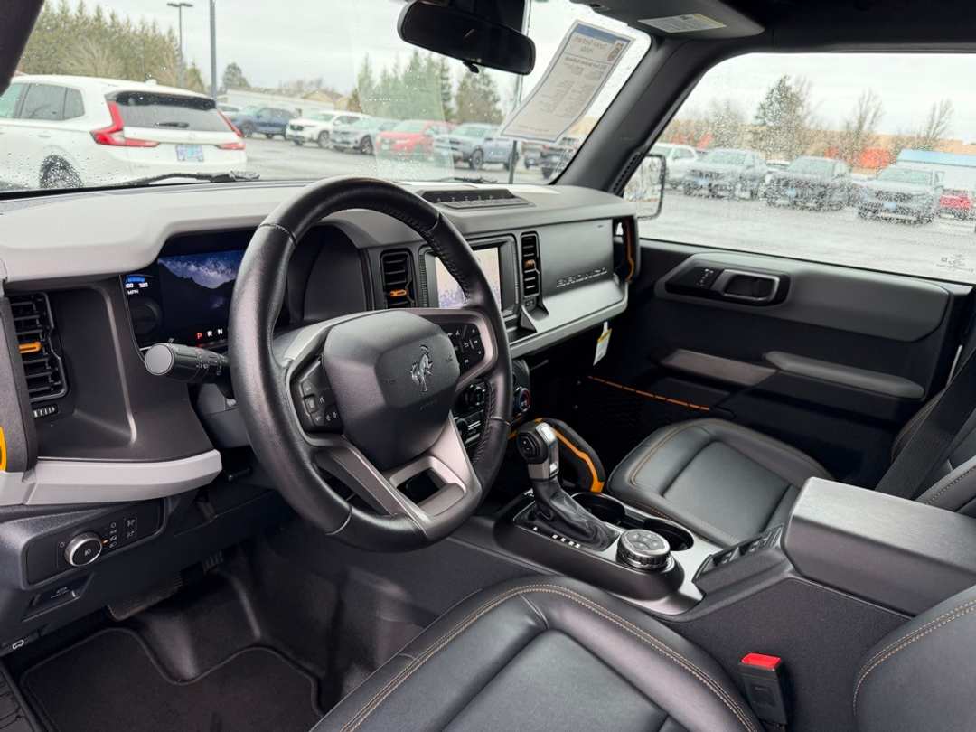 2022 Ford Bronco Badlands - Image 18