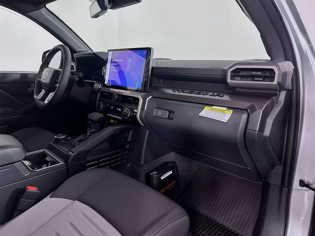 2025 Toyota Tacoma TRD Off Road - Image 30