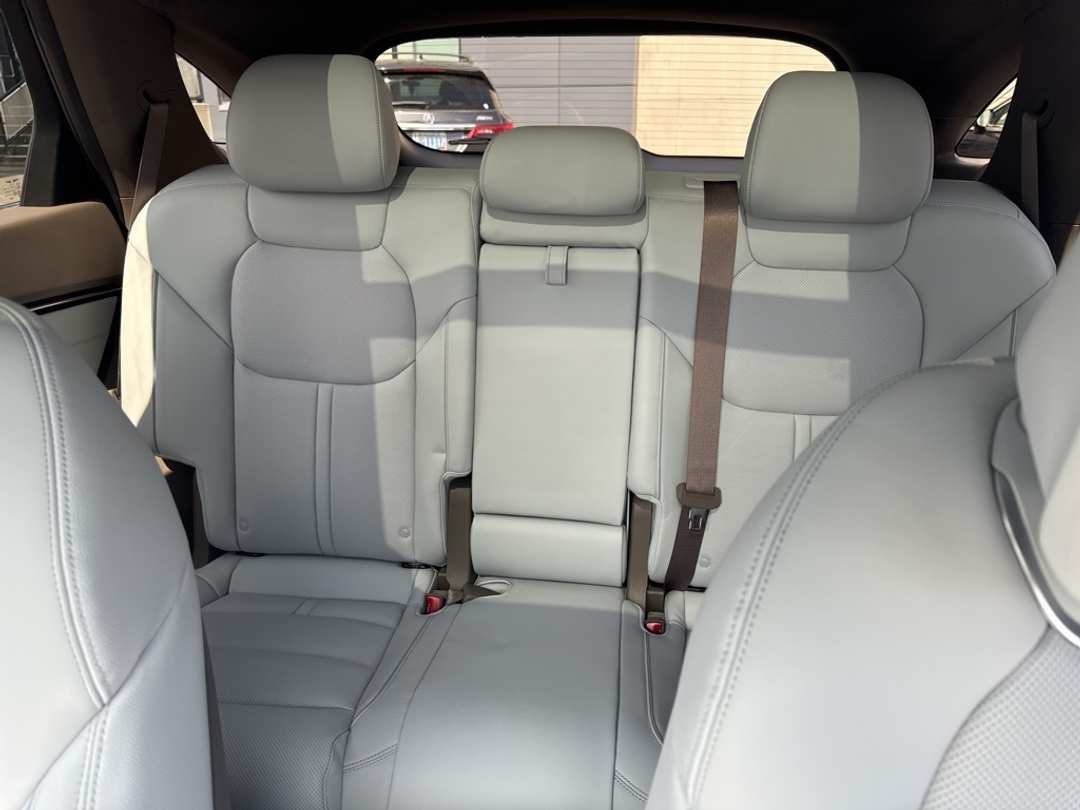 2026 Genesis Electrified Gv70 - Image 34