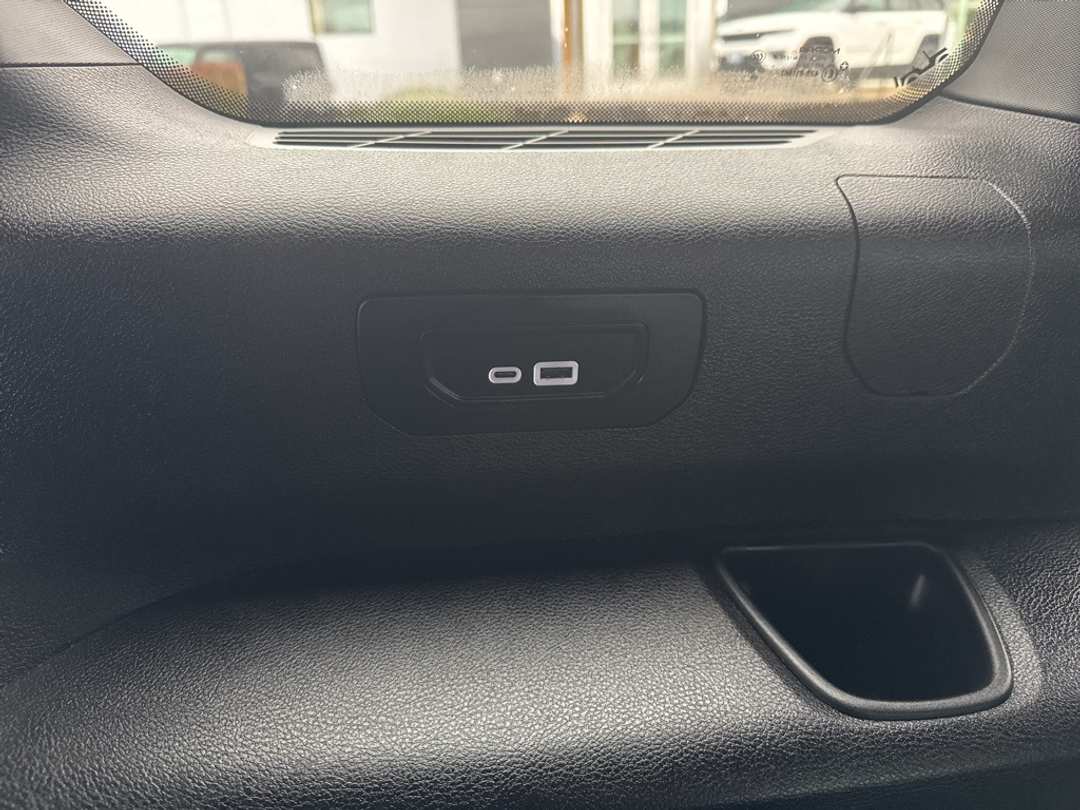 2024 Jeep Grand Cherokee L Altitude X - Image 25