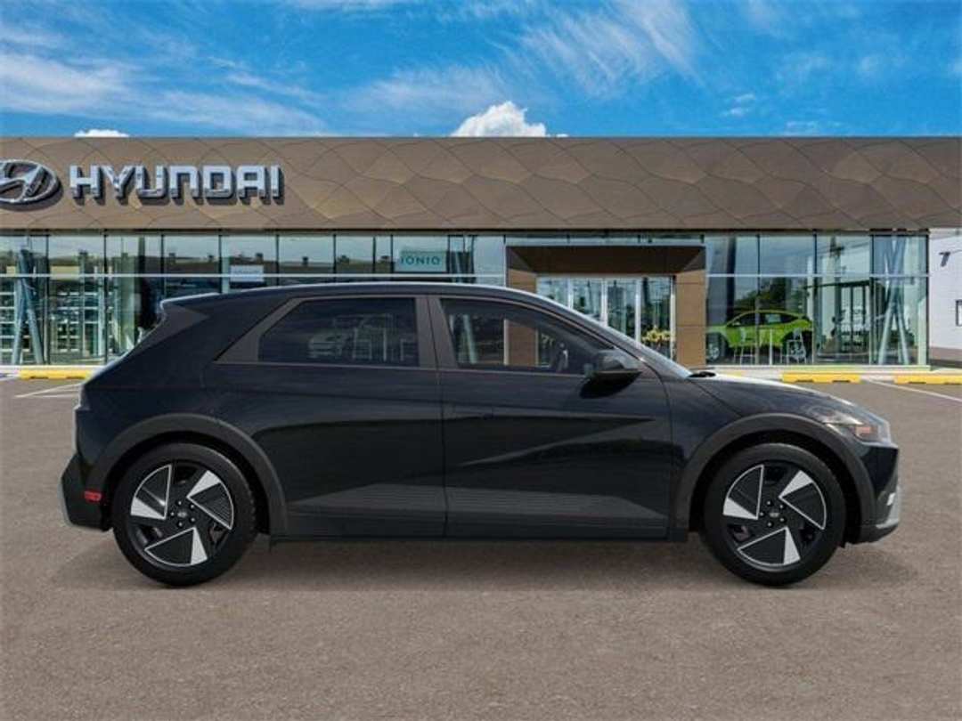 2026 Hyundai Ioniq 5 SE - Image 7