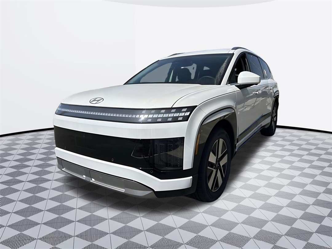 2026 Hyundai Ioniq 9 SEL - Image 4