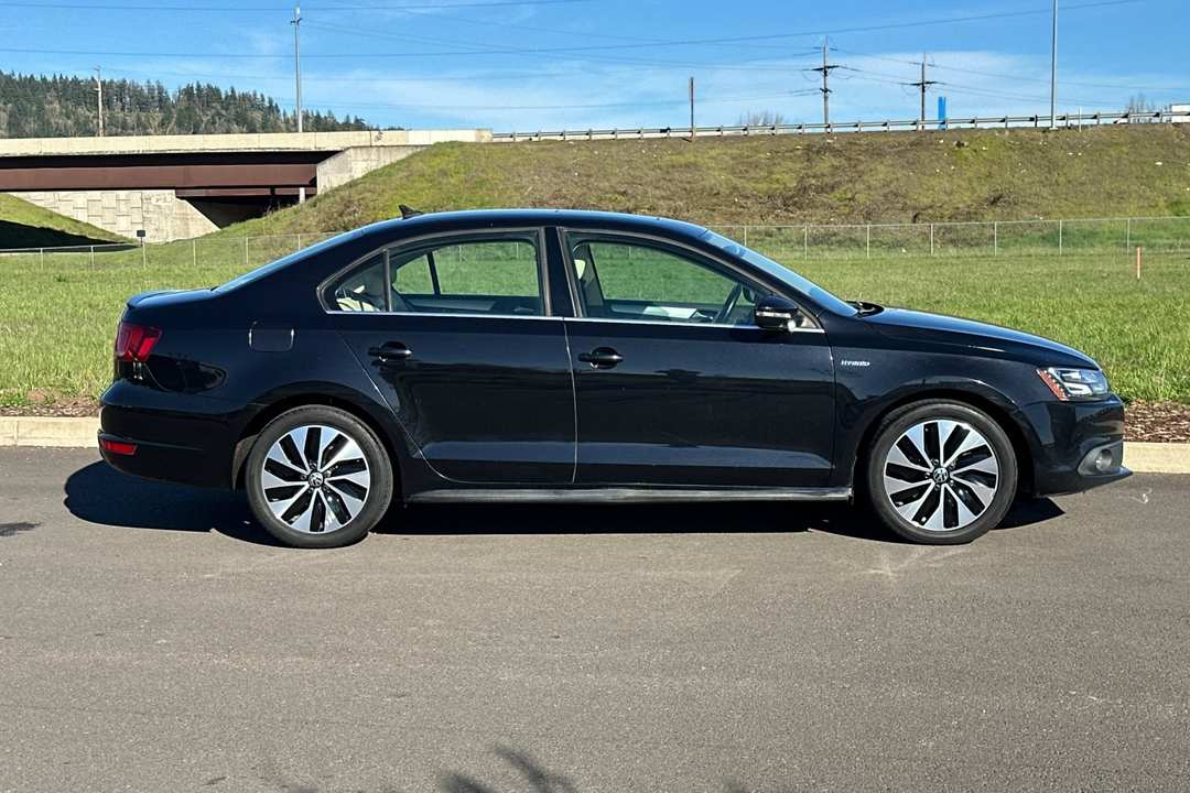 2013 Volkswagen Jetta SEL - Image 2