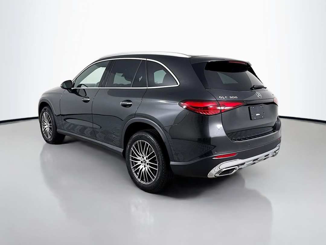 2026 Mercedes-Benz GLC GLC 300 - Image 3