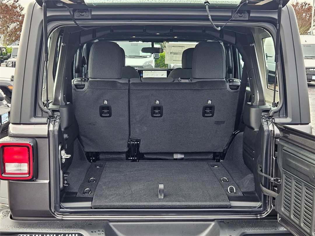 2026 Jeep Wrangler Sport - Image 29