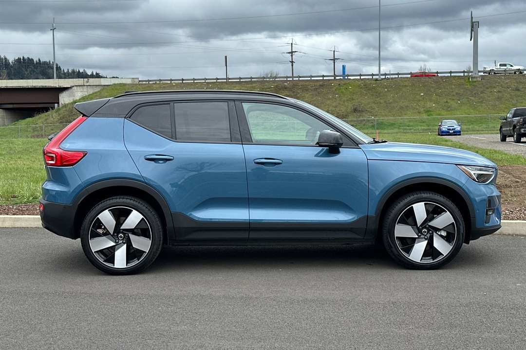 2023 Volvo Xc40 Recharge Pure Ultimate - Image 2