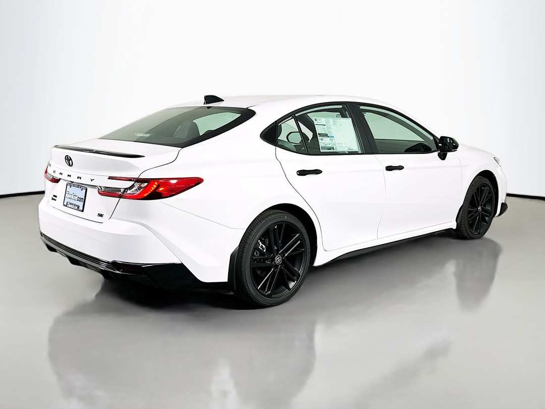 2026 Toyota Camry SE Nightshade - Image 7