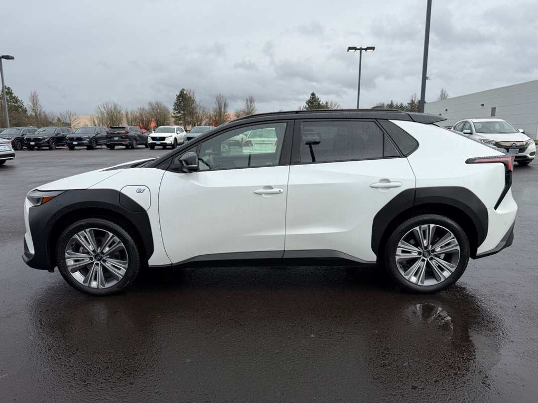 2023 Subaru Solterra Touring - Image 5