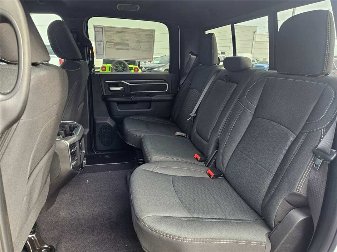 2026 Ram 3500 Big Horn - Image 28