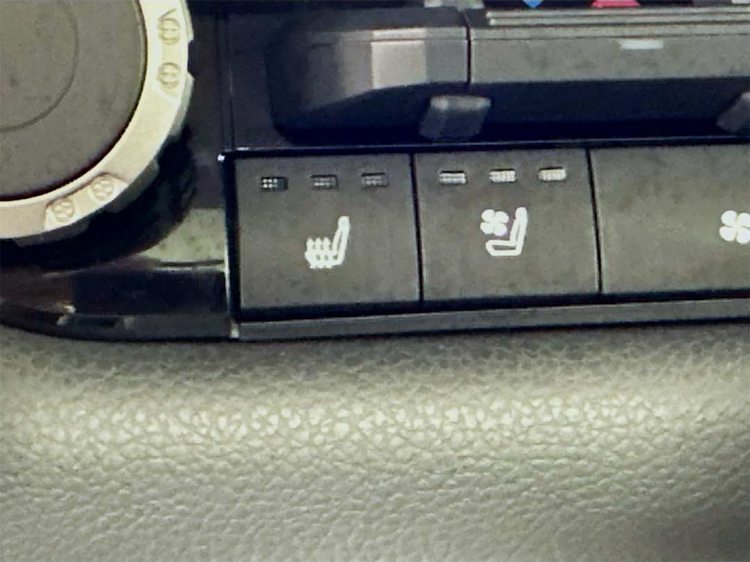 2023 Toyota Tundra Limited - Image 20