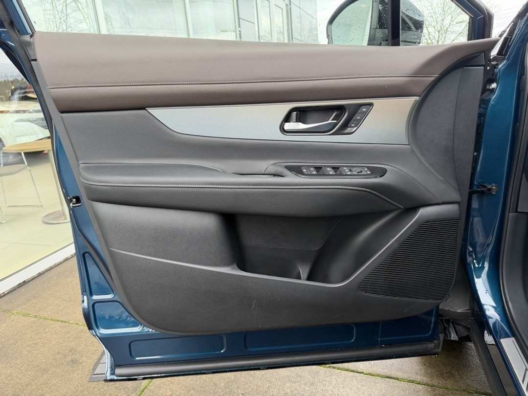 2026 Nissan Murano Platinum - Image 11