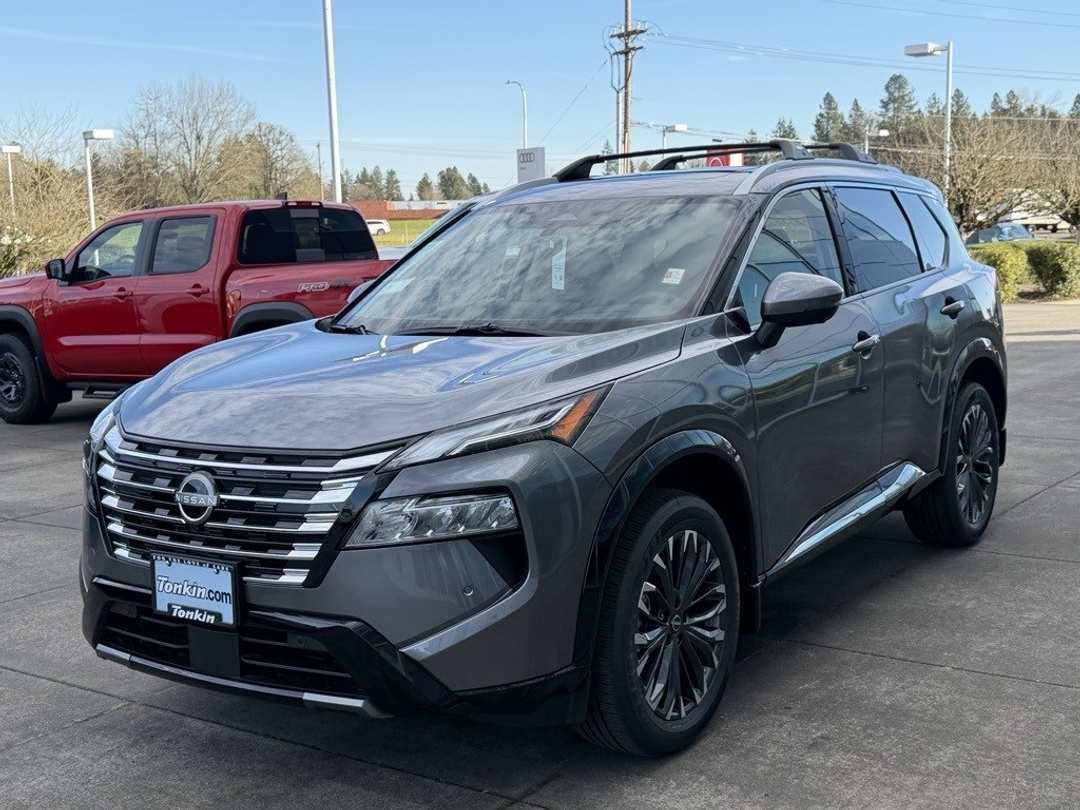 2026 Nissan Rogue Platinum - Image 4