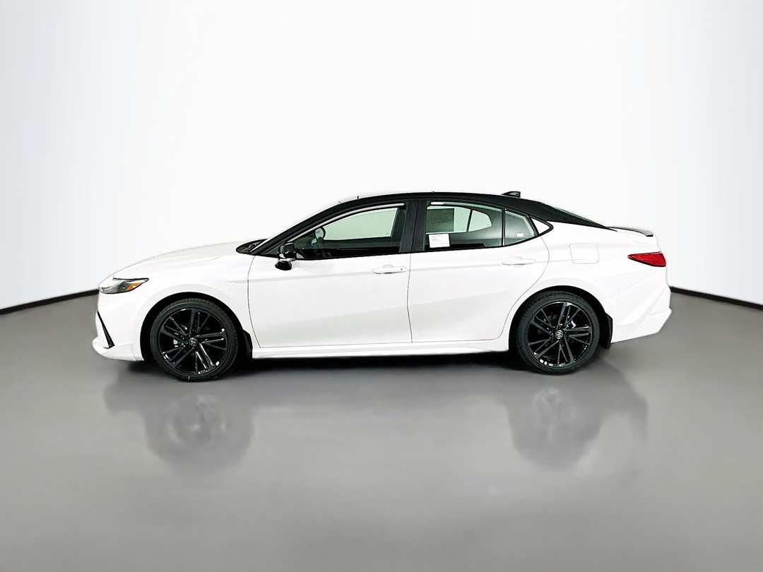 2026 Toyota Camry XSE - Image 4