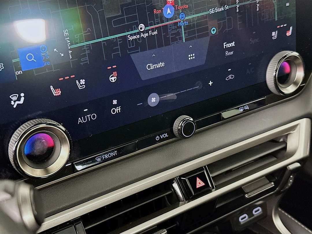 2024 Lexus RX 500h F SPORT Performance - Image 17