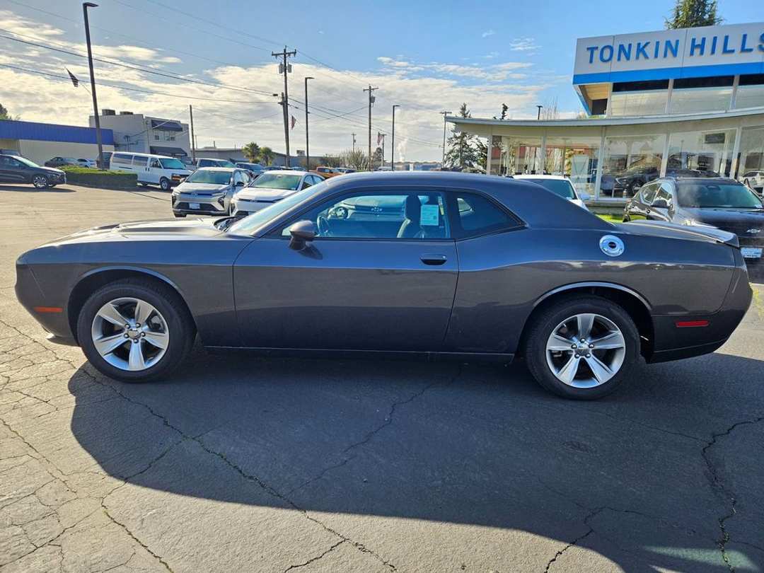 2022 Dodge Challenger SXT - Image 3