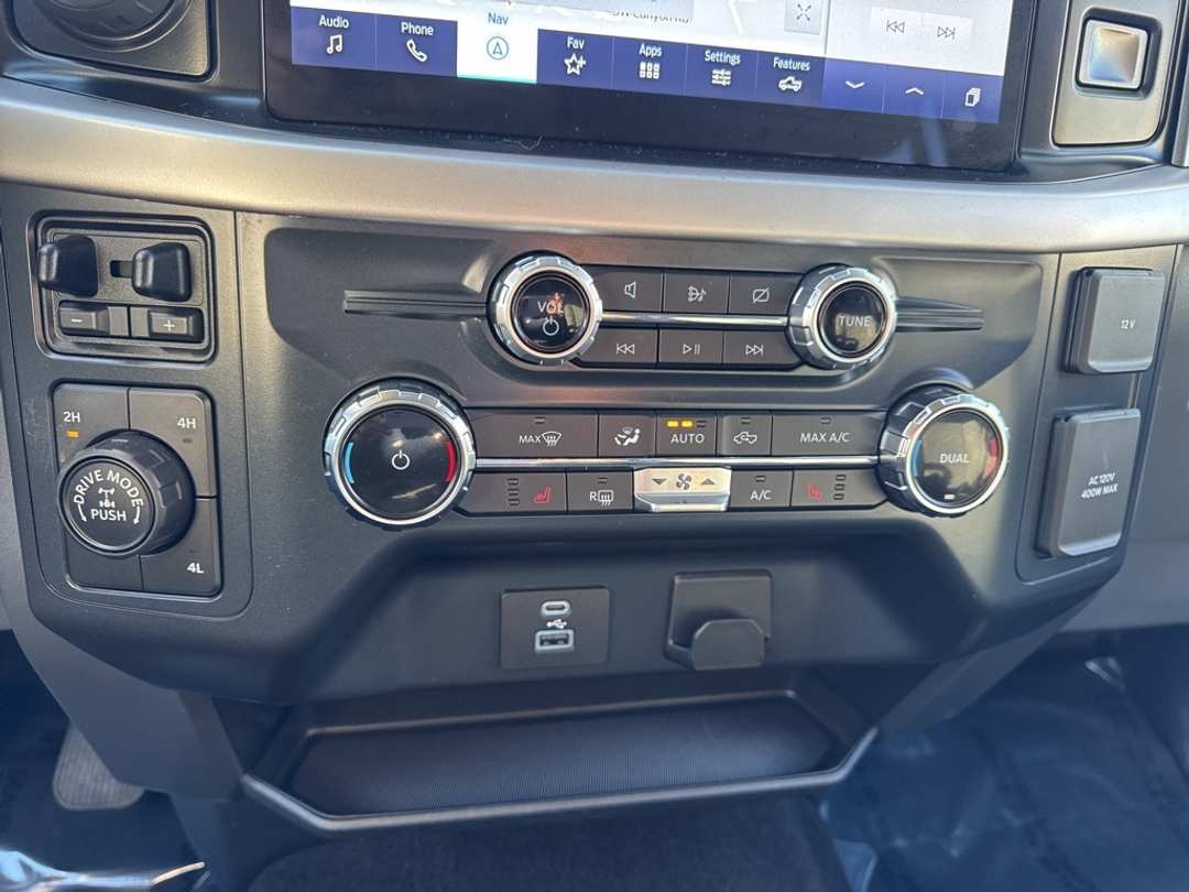 2022 Ford F-150 XLT - Image 29