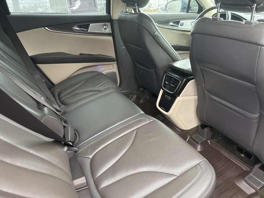 2020 Lincoln Nautilus Reserve - Image 23