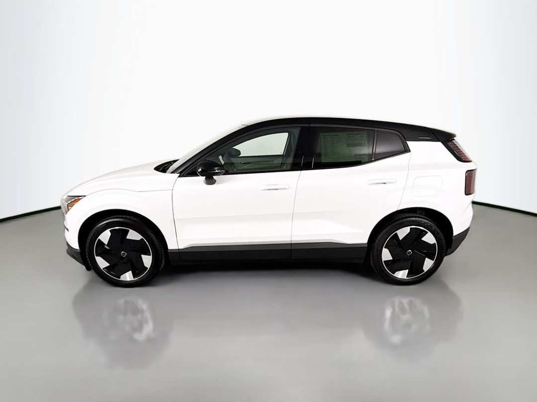 2025 Volvo Ex30 Twin Motor Performance Plus - Image 2