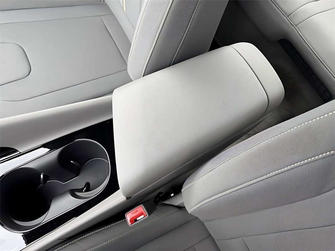 2026 Hyundai Elantra SEL Sport - Image 25