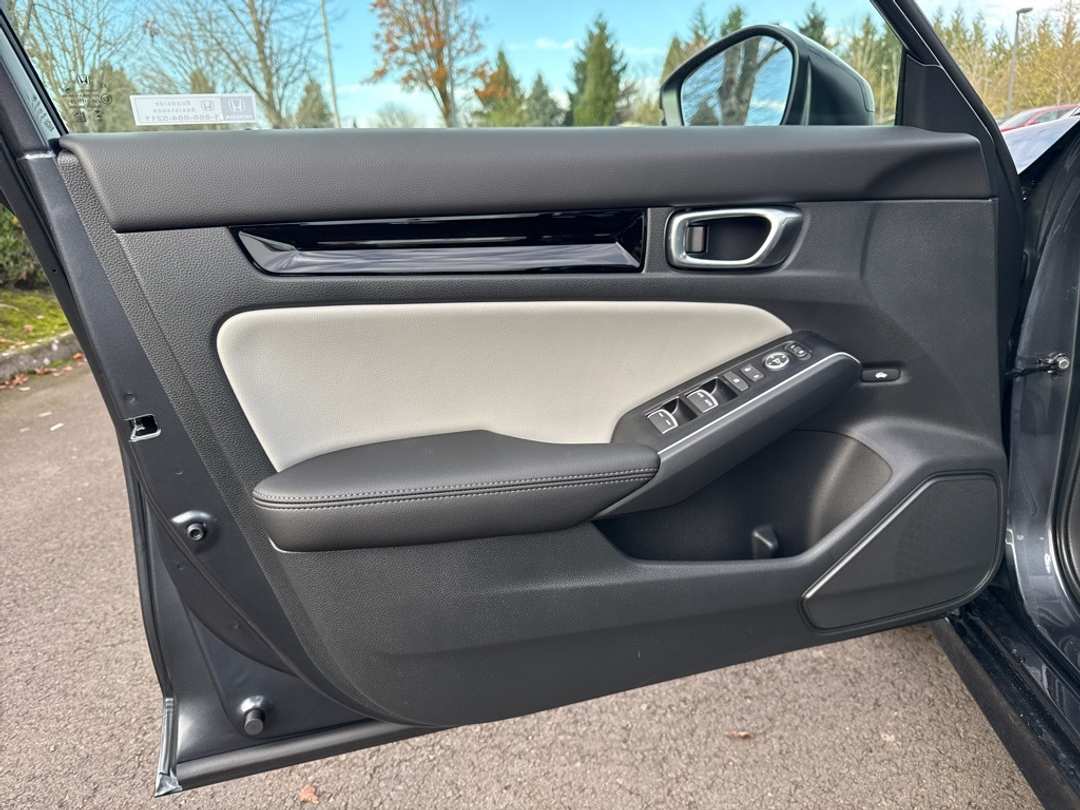 2026 Honda Civic Sport Touring - Image 12