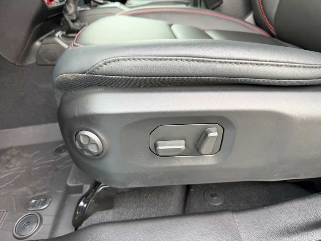 2026 Jeep Gladiator Rubicon - Image 14