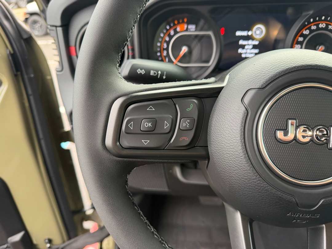 2026 Jeep Wrangler Rubicon - Image 17