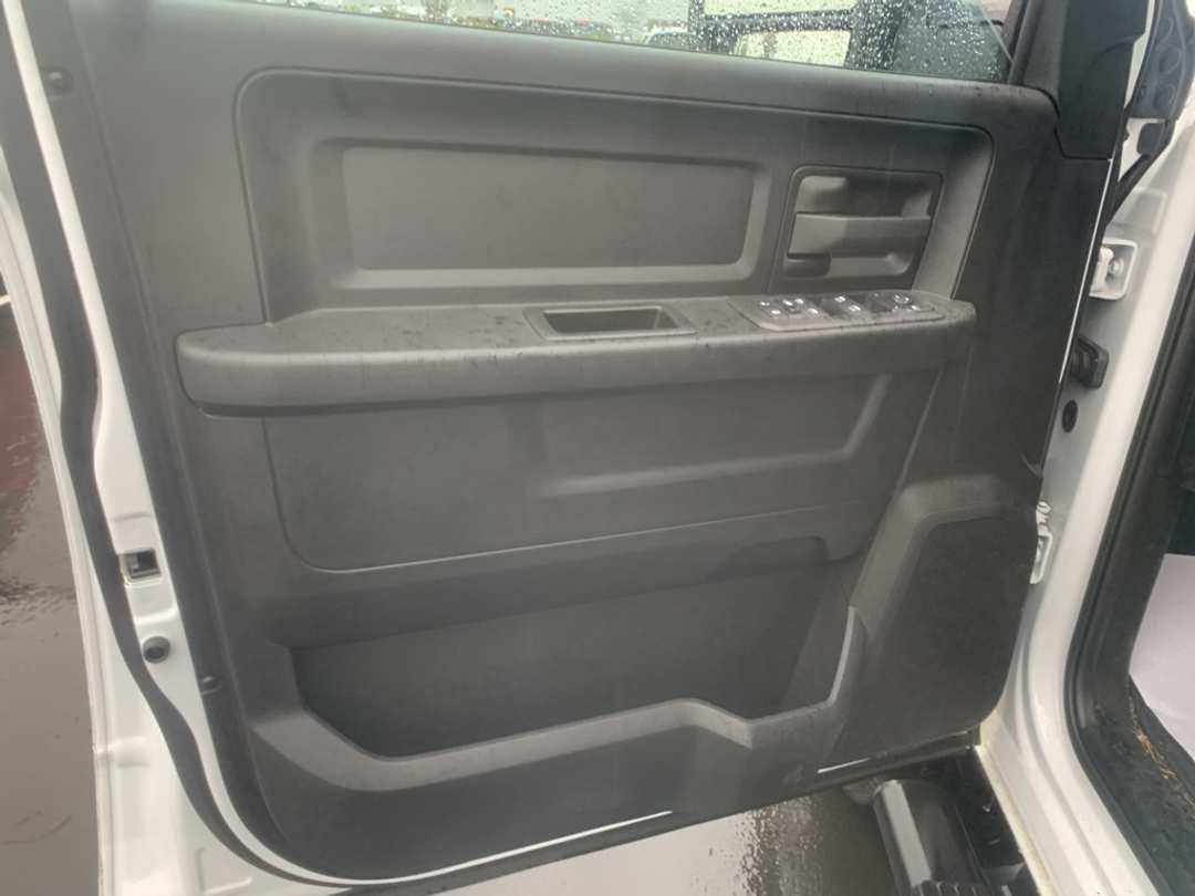 2025 Ram 2500 Tradesman - Image 12