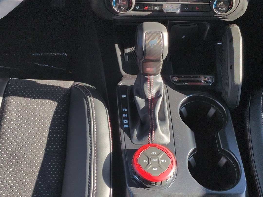 2025 Ford Bronco Raptor - Image 16