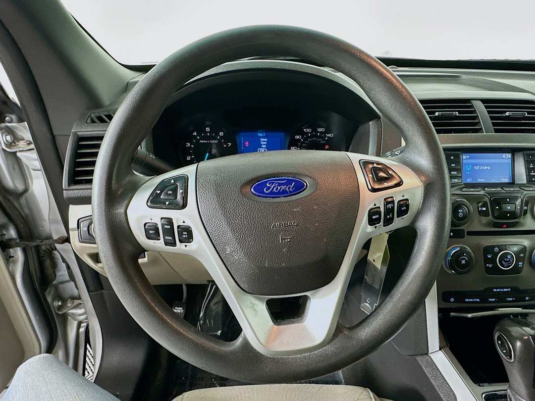 2015 Ford Explorer Base - Image 12