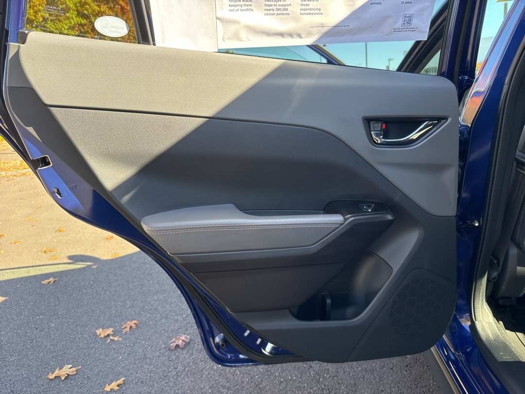 2025 Subaru Crosstrek Limited - Image 17