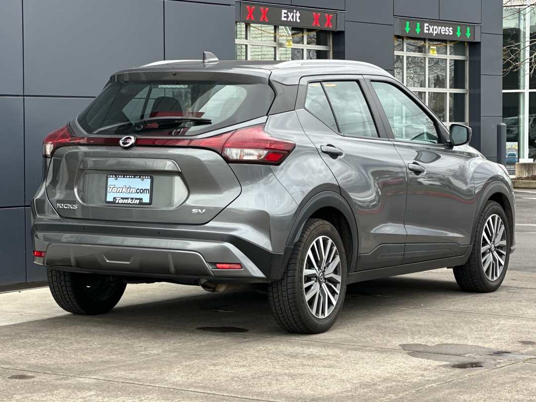 2021 Nissan Kicks SV - Image 3
