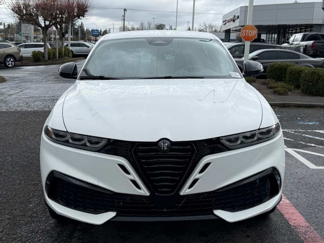 2026 Alfa Romeo Tonale Sport Speciale - Image 3