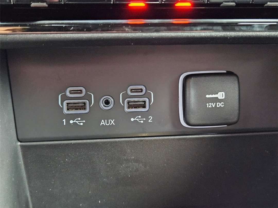 2025 Jeep Grand Cherokee L Laredo - Image 25