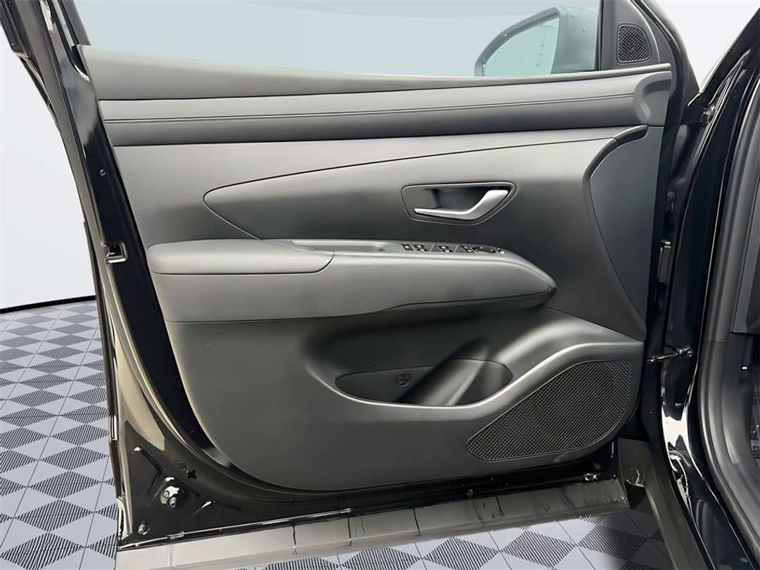 2026 Hyundai Santa Cruz SEL - Image 11