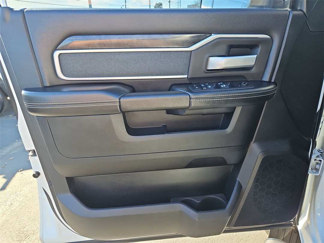 2022 Ram 2500 Big Horn - Image 10