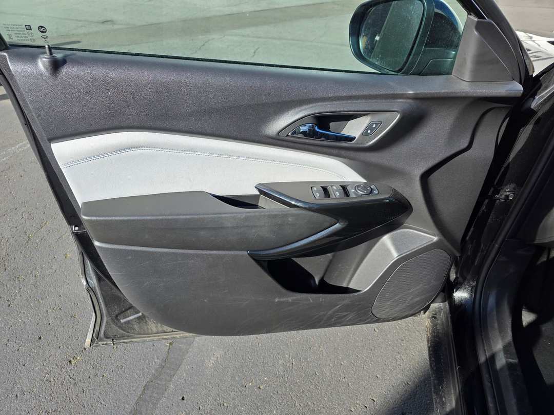 2025 Chevrolet Trax LT - Image 10