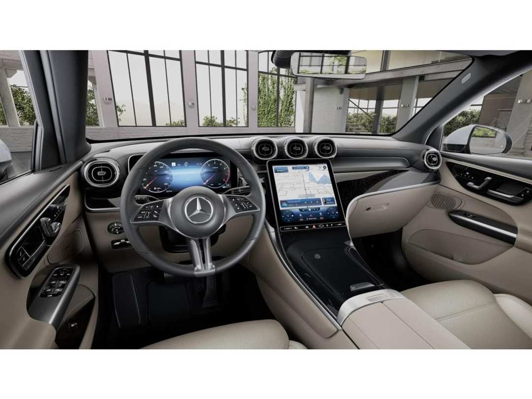 2025 Mercedes-Benz GLC 300 - Image 3