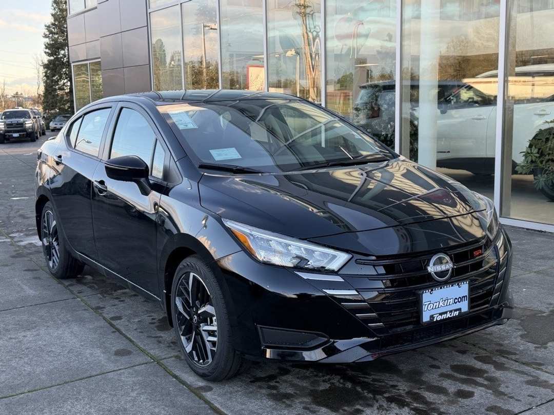 2025 Nissan Versa 1.6 SR - Image 2