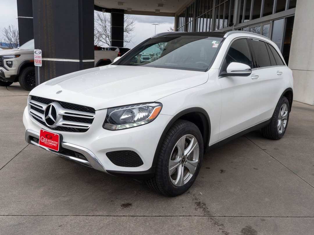 2018 Mercedes-Benz GLC GLC 300 - Image 3