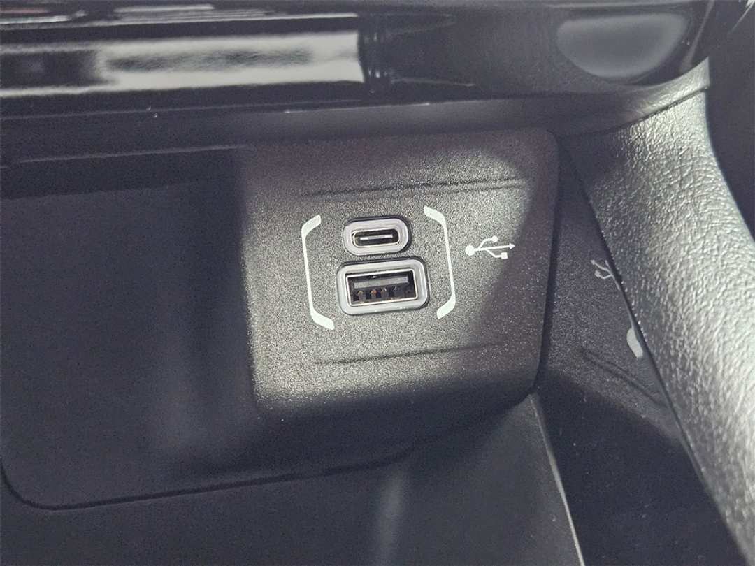 2026 Jeep Compass Latitude - Image 25