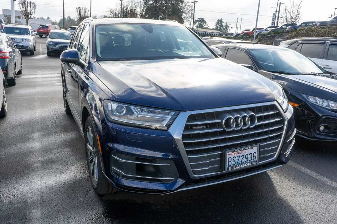 2019 Audi Q7 55 Premium - Image 3