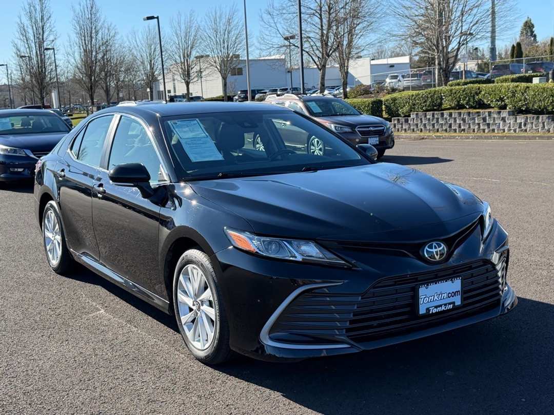 2024 Toyota Camry LE - Image 2