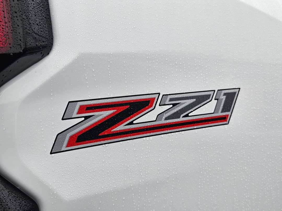 2026 Chevrolet Colorado Z71 - Image 38