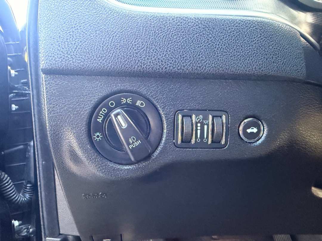 2017 Dodge Charger R/T - Image 28