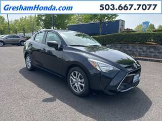 2017 Toyota Yaris Ia Base