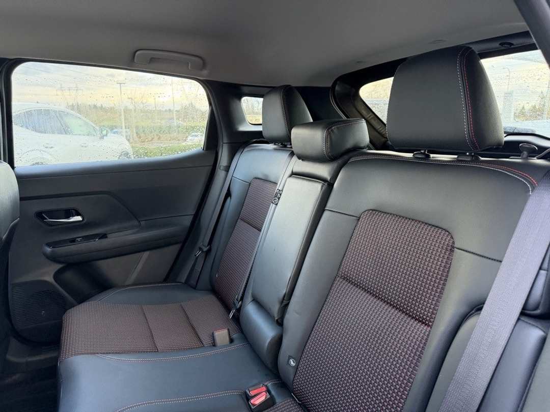2026 Nissan Kicks SR - Image 29