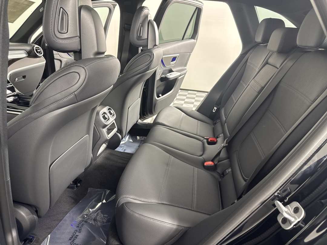 2026 Mercedes-Benz GLC GLC 300 - Image 21