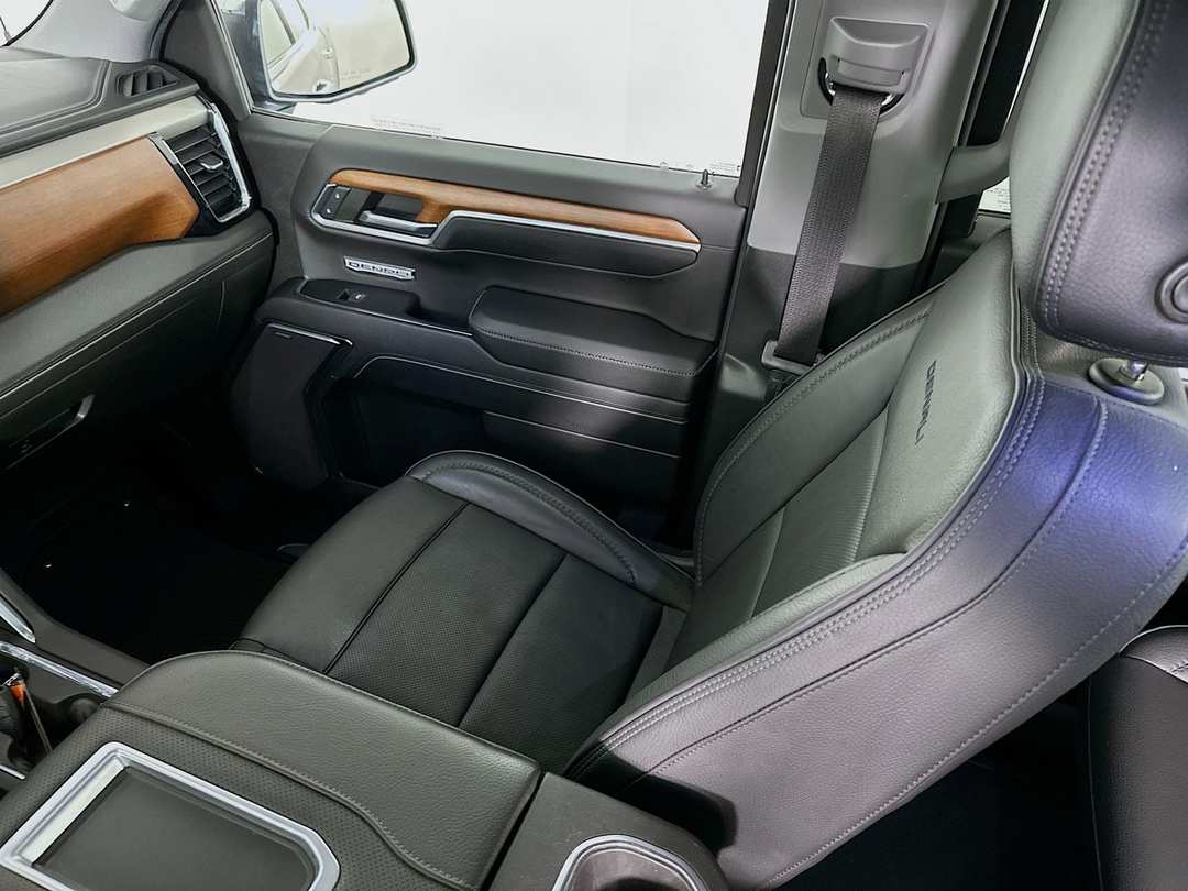 2022 GMC Sierra 1500 Denali - Image 26